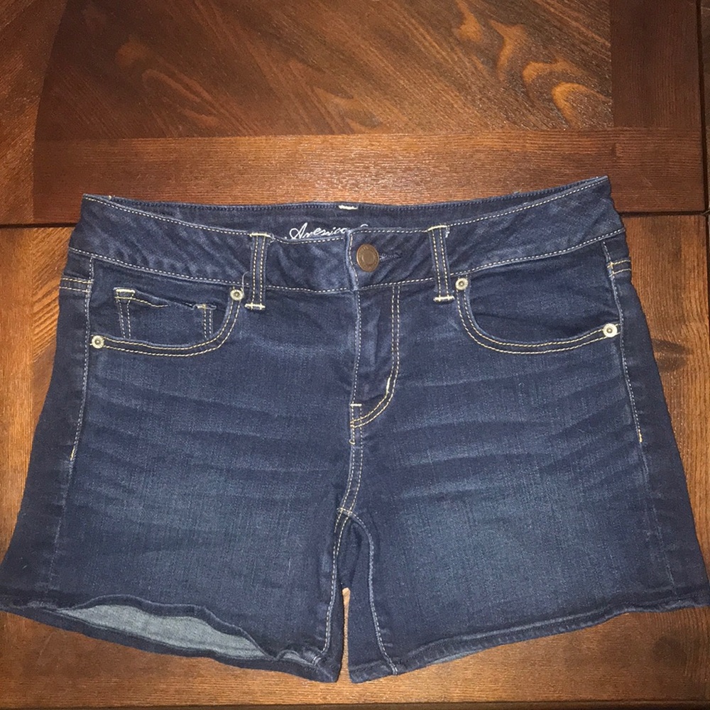 AE Midi Shorts. Size 10. Good condition!